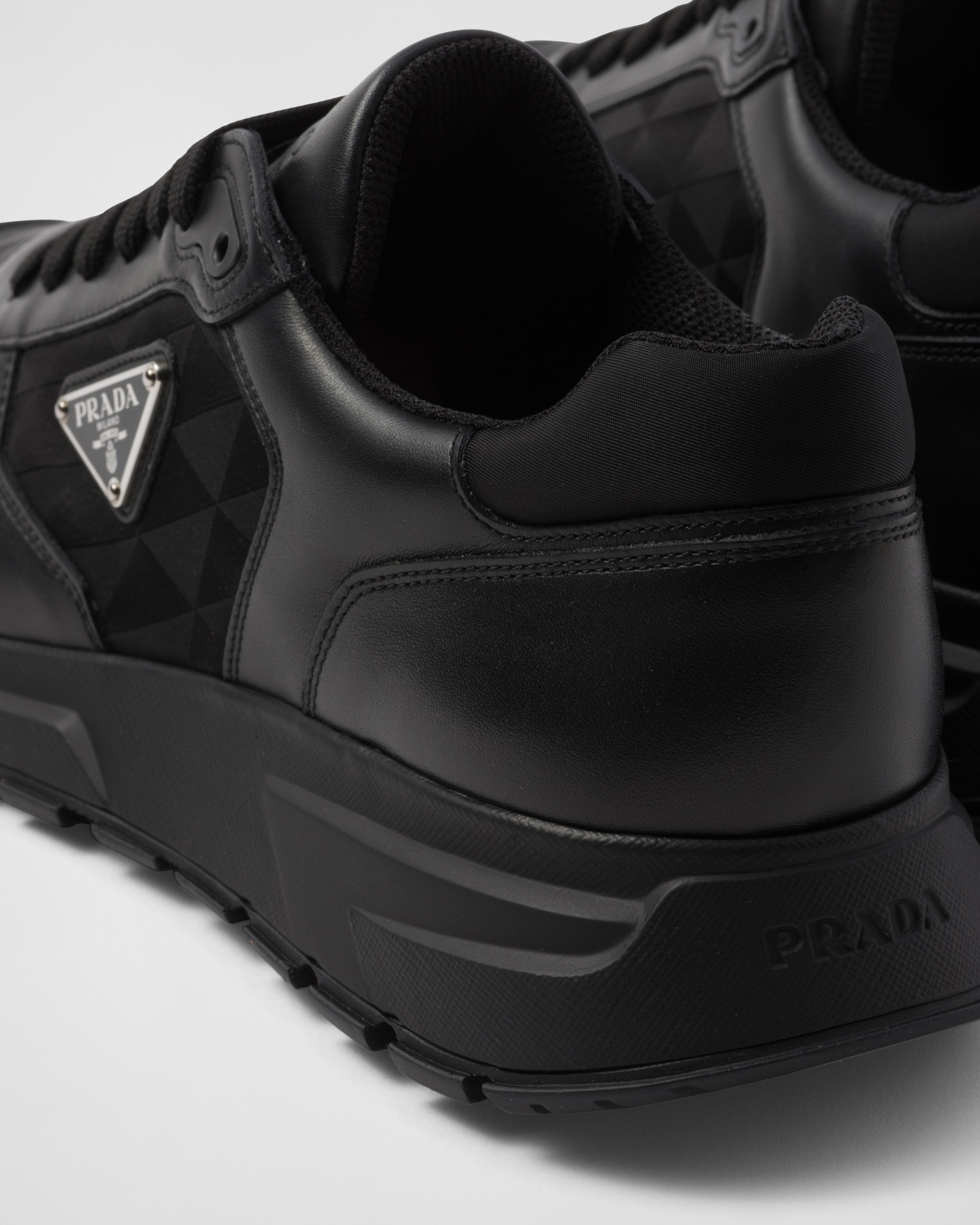 Prada Basic Noir