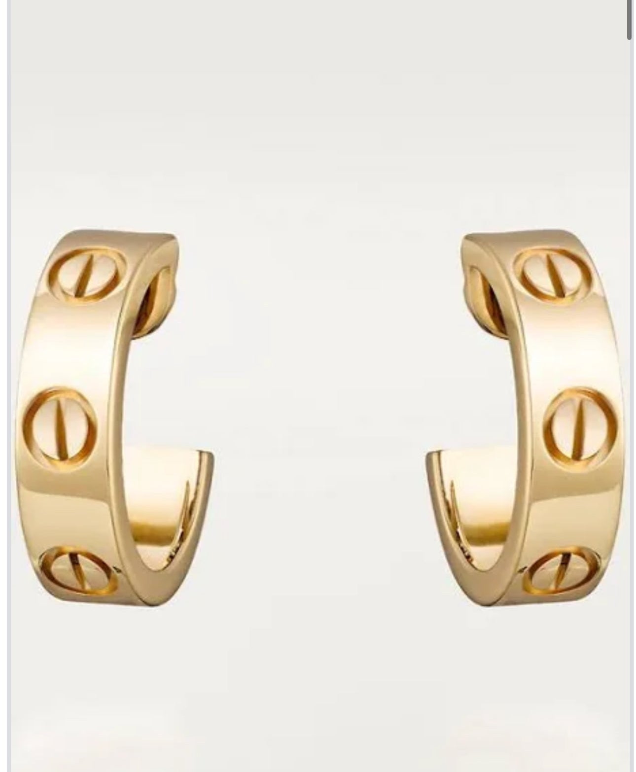 C Small earrings gold