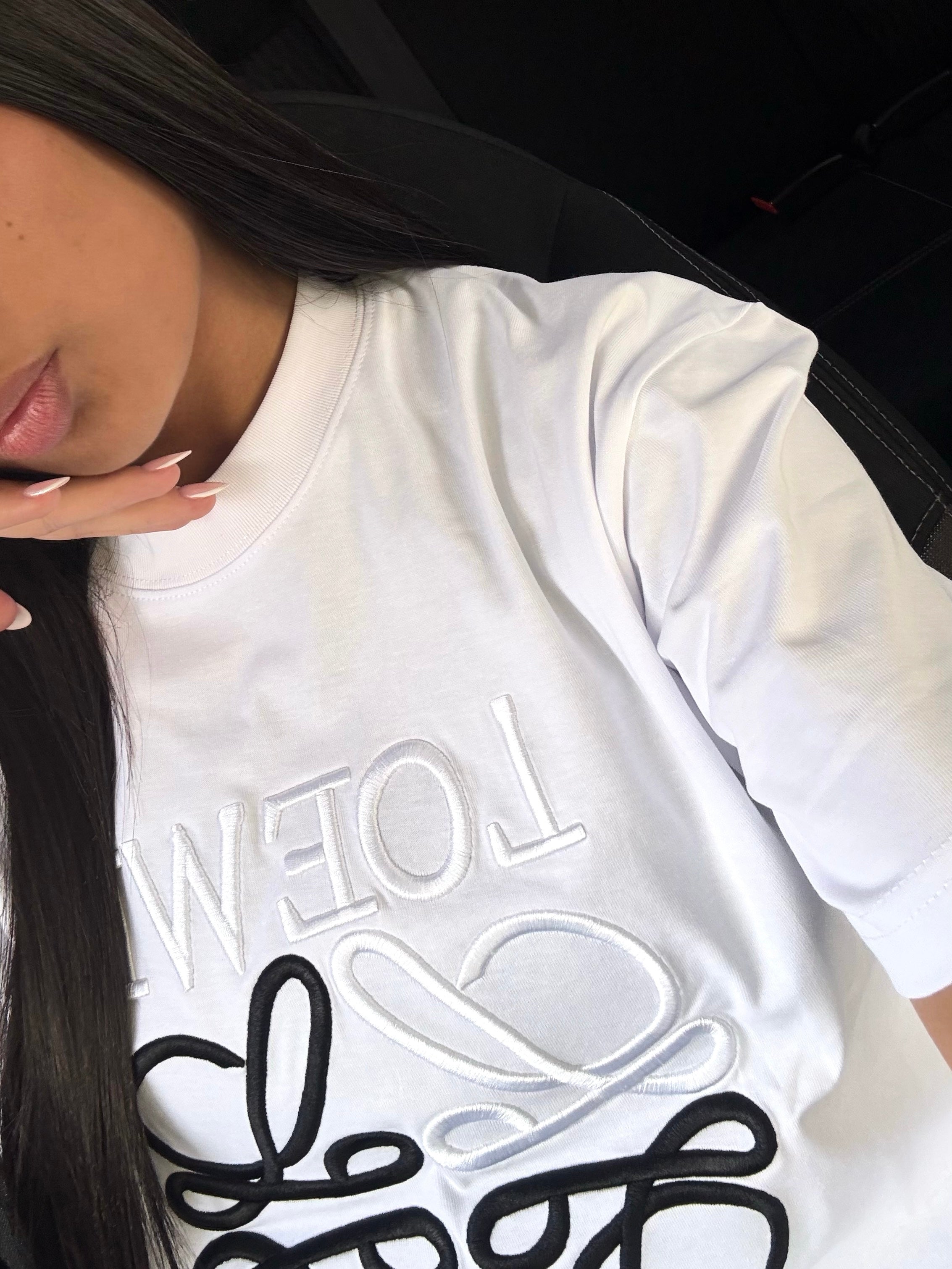 T-SHIRT BLANC AVEC LOGO NOIR
