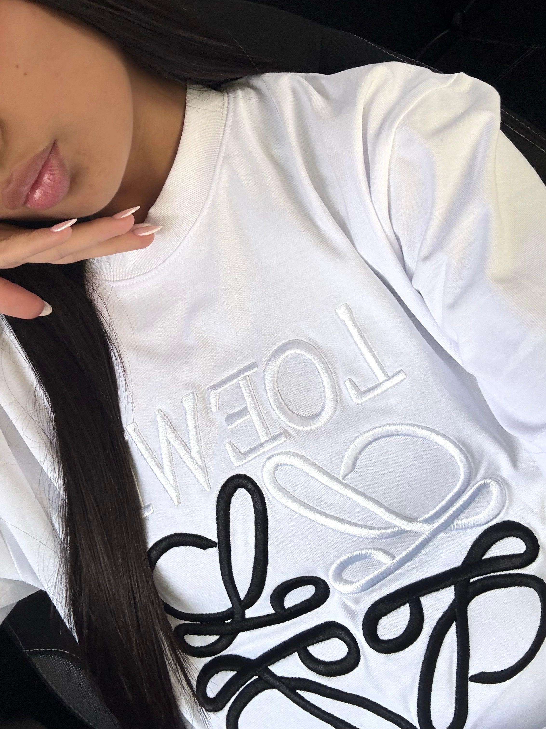 T-SHIRT BLANC AVEC LOGO NOIR